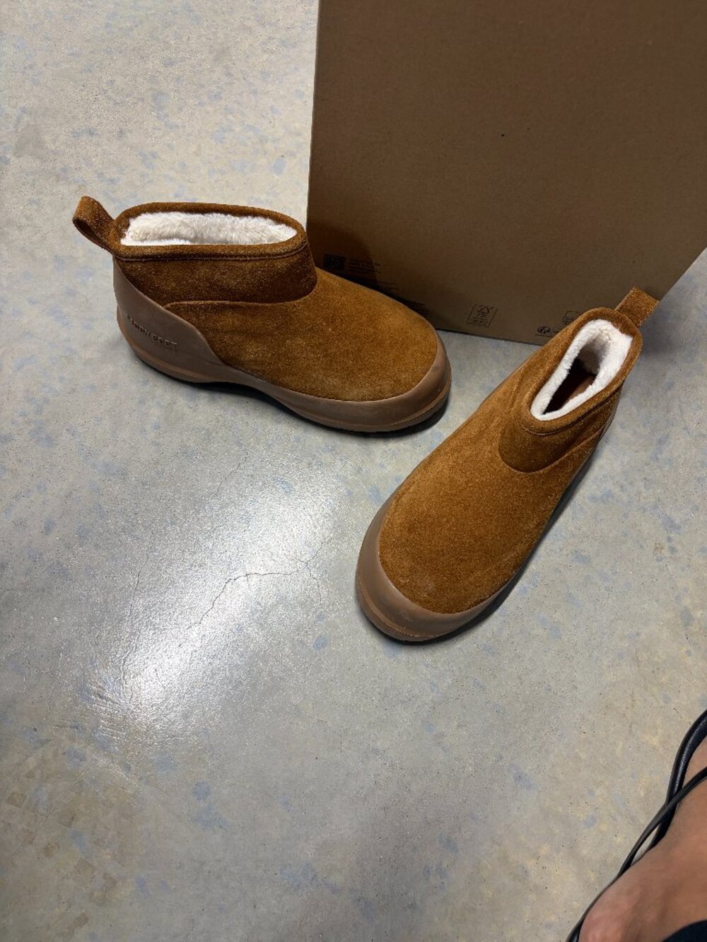 Moon Boot Luna Low Suede Cognac Boots Size 39 / US 7